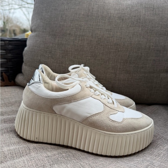 Dolce Vita Shoes - Dolce Vita Daisha Women's Cream and White Platform Sneakers